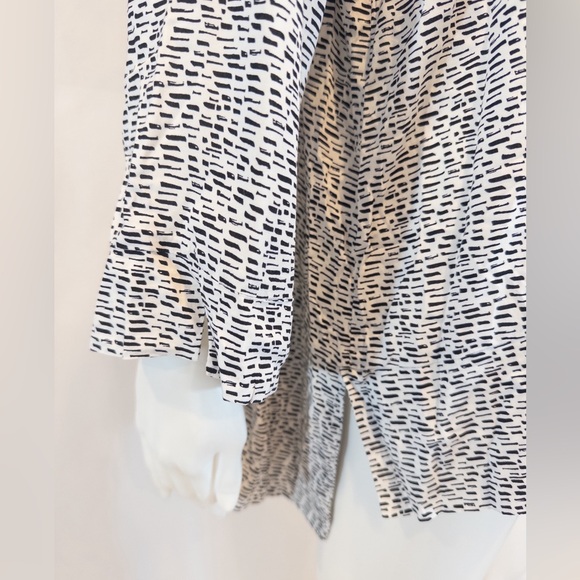 Carol Turner Black and White Patterned Blouse - Large - Picture 3 of 4